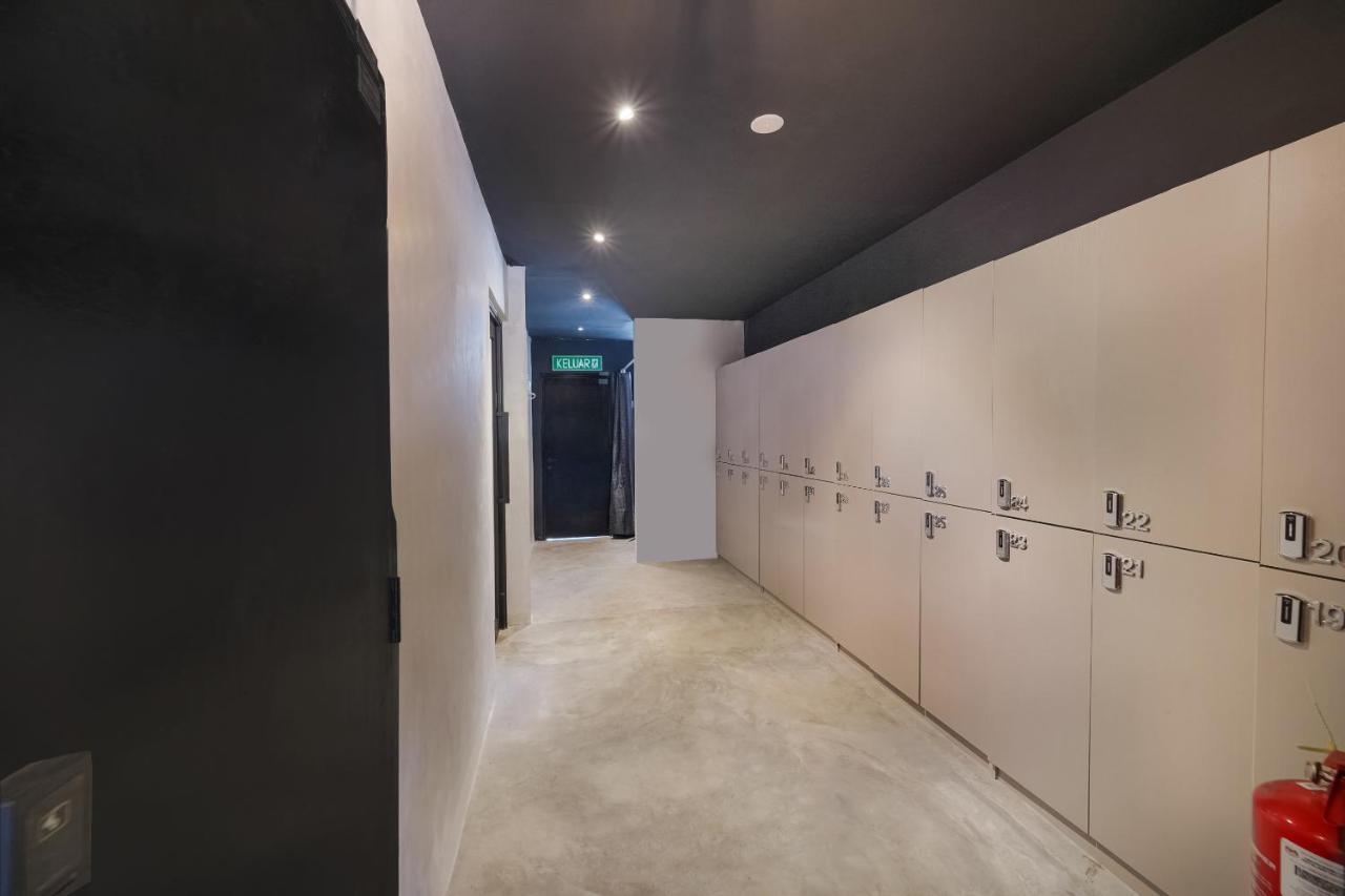 Oyo 89635 Modular Langkawi Capsule Hotel Padang Mat Sirat Exterior photo