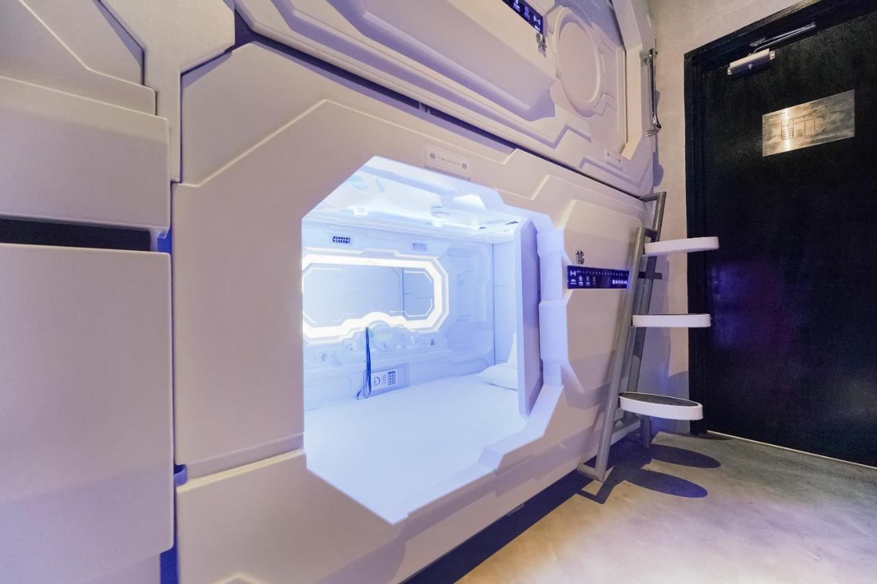 Oyo 89635 Modular Langkawi Capsule Hotel Padang Mat Sirat Exterior photo